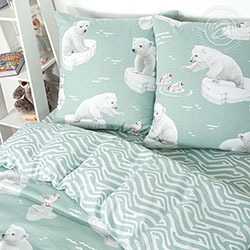 Поплин снежок, животные. Цвет зеленый. Компаньон